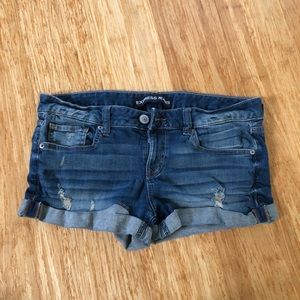 Express Booty Shorts! (Jean shorts, short shorts)